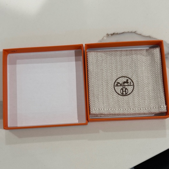 Hermes Orange Box - Picture 2 of 3